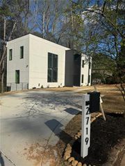 2719 WINDING NE Lane, Brookhaven, GA 30319