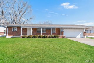 11058 Perham Drive, St Louis, MO 63136
