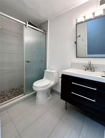 999 Brickell Bay Dr 709, Miami, FL 33131