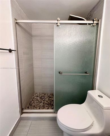 999 Brickell Bay Dr 709, Miami, FL 33131
