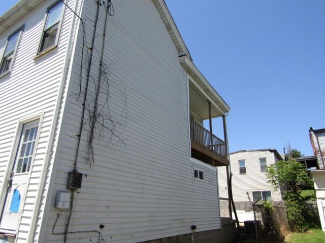 2125 Jonquil Way, Arlington, PA 15210