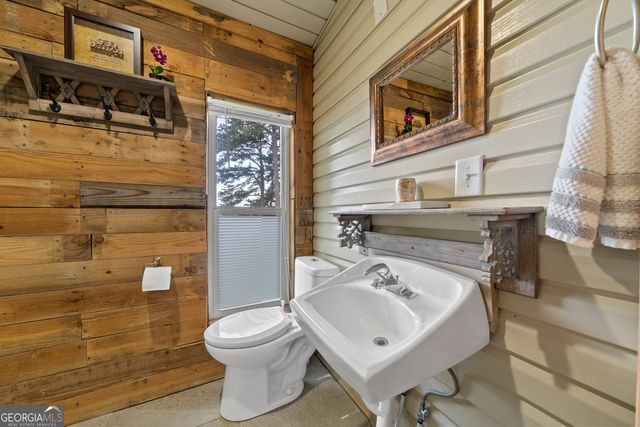 321 Barbara Point Road, Sparta, GA 31087