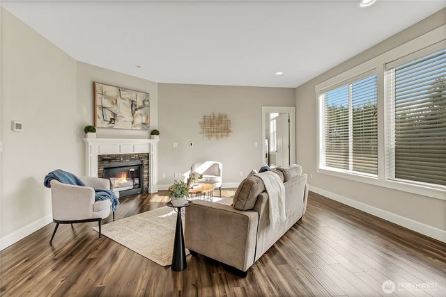 14925 Benton Loop, Sumner, WA 98390