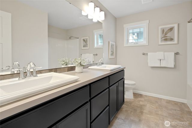 14925 Benton Loop, Sumner, WA 98390