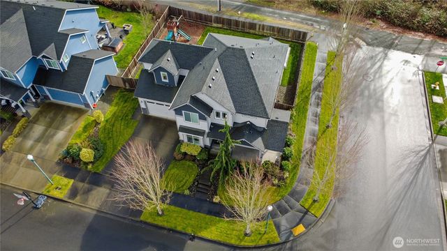 14925 Benton Loop, Sumner, WA 98390