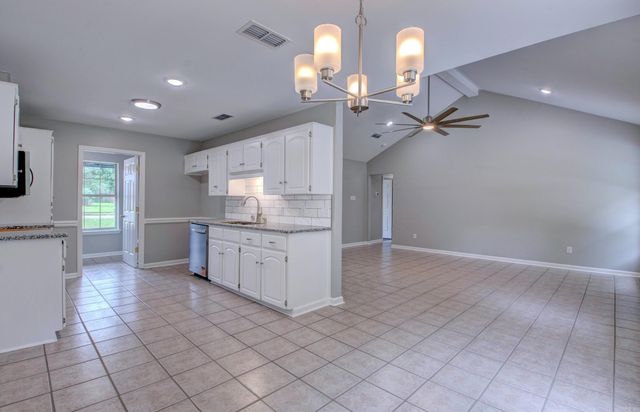 44 Red Oak Dr, Cabot, AR 72023