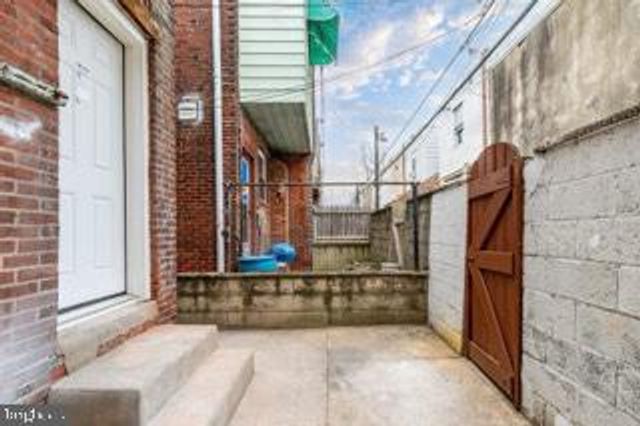 2102 S OPAL ST, Philadelphia, PA 19145