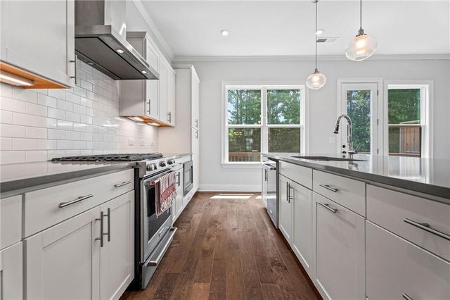 775 Hadley Lane NE, Marietta, GA 30068