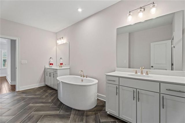 775 Hadley Lane NE, Marietta, GA 30068
