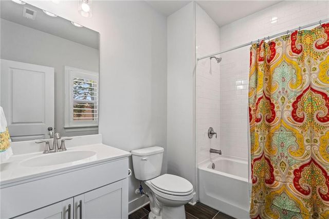 775 Hadley Lane NE, Marietta, GA 30068