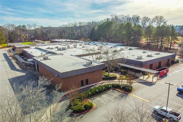 775 Hadley Lane NE, Marietta, GA 30068