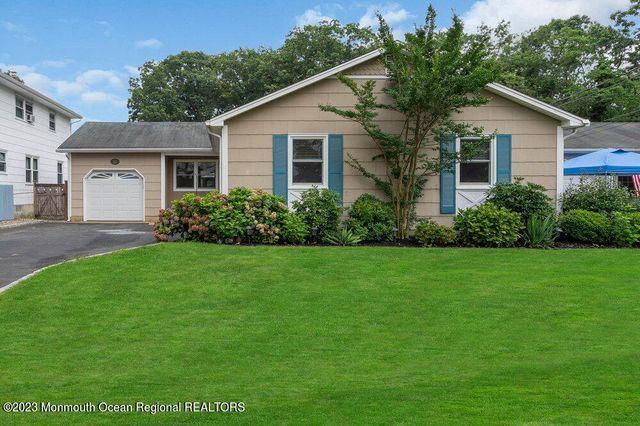 802 Laura Herbert Drive, Point Pleasant, NJ 08742