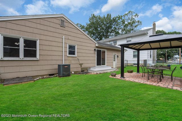 802 Laura Herbert Drive, Point Pleasant, NJ 08742