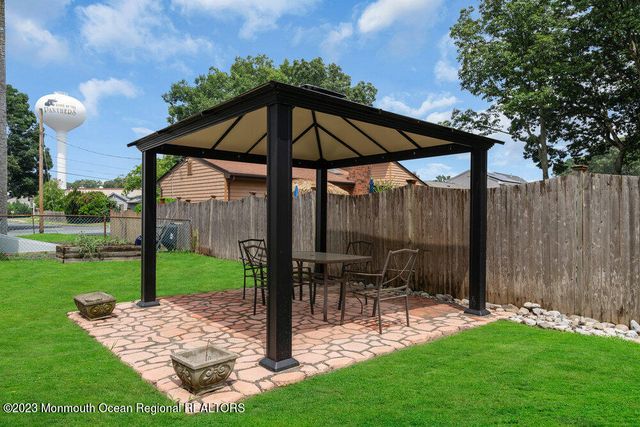 802 Laura Herbert Drive, Point Pleasant, NJ 08742