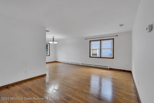 802 Laura Herbert Drive, Point Pleasant, NJ 08742