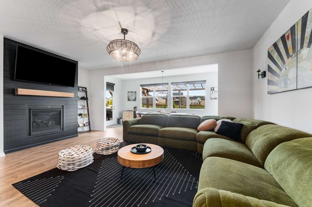 807 Cawthorn Ln, Mount Juliet, TN 37122