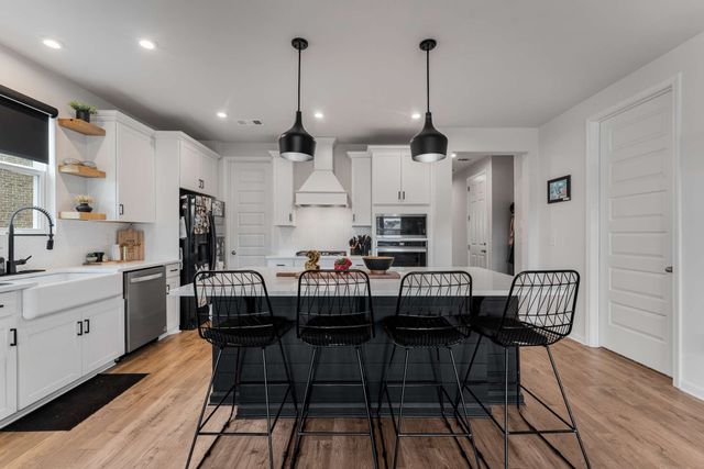 807 Cawthorn Ln, Mount Juliet, TN 37122