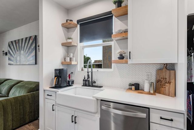 807 Cawthorn Ln, Mount Juliet, TN 37122