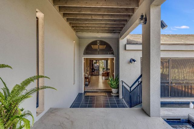 1095 Hardman Ave, Napa, CA 94558