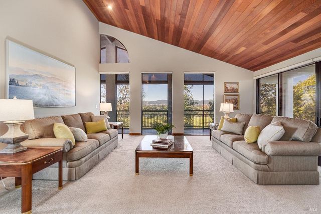 1095 Hardman Ave, Napa, CA 94558