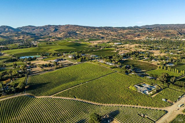 1095 Hardman Ave, Napa, CA 94558