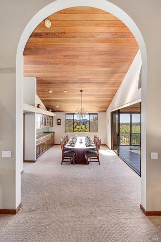 1095 Hardman Ave, Napa, CA 94558