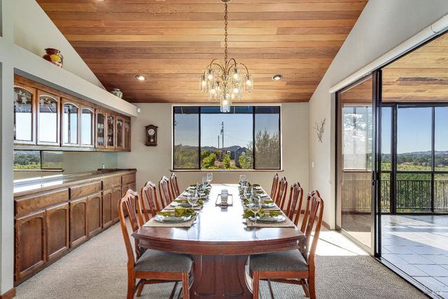 1095 Hardman Ave, Napa, CA 94558