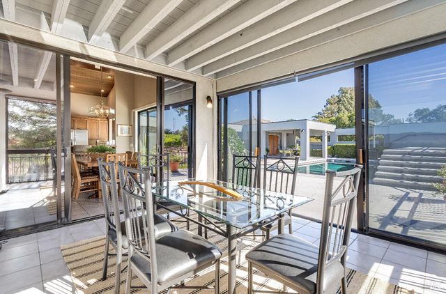 1095 Hardman Ave, Napa, CA 94558