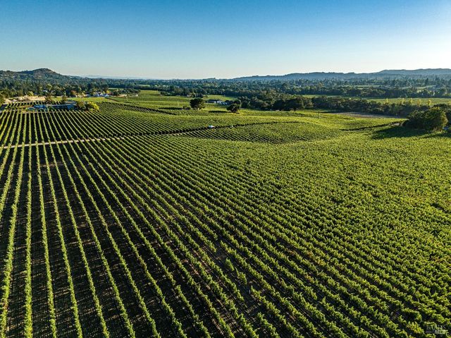 1095 Hardman Ave, Napa, CA 94558