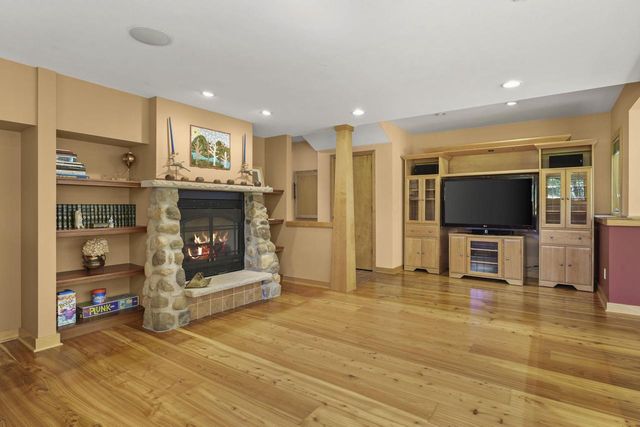 3081 Edenberry Street, Fitchburg, WI 53711
