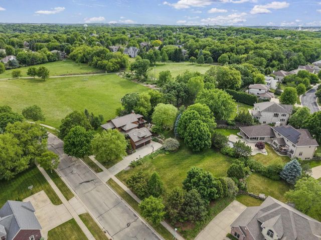 3081 Edenberry Street, Fitchburg, WI 53711