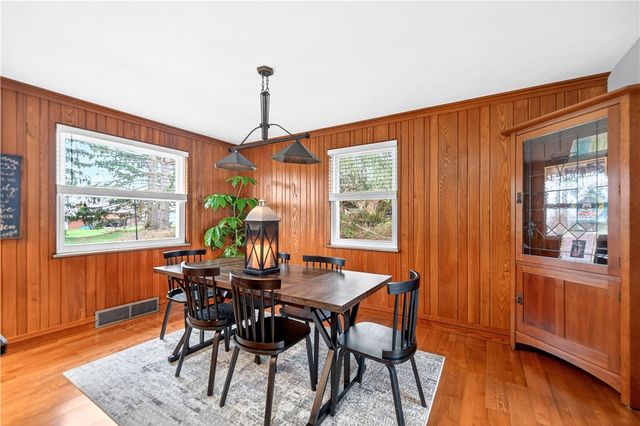 1211 Trent Dr, Unity Twp, PA 15650