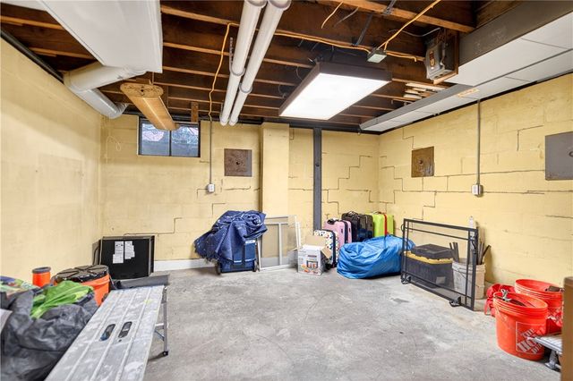 1211 Trent Dr, Unity Twp, PA 15650