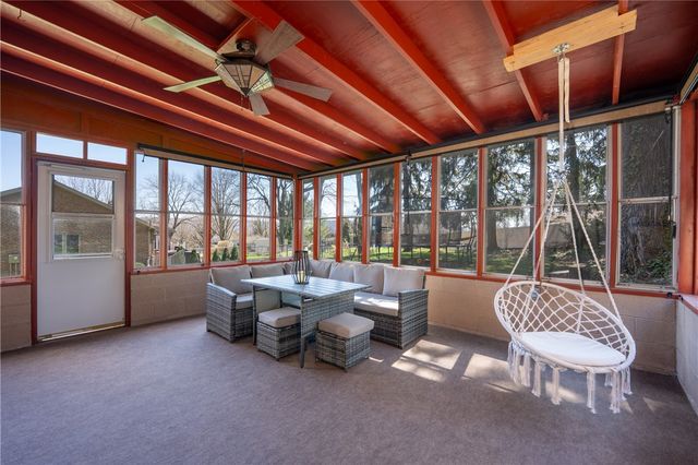 1211 Trent Dr, Unity Twp, PA 15650