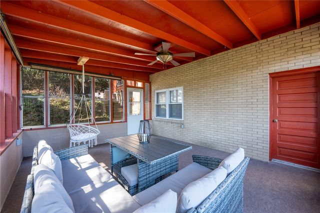 1211 Trent Dr, Unity Twp, PA 15650