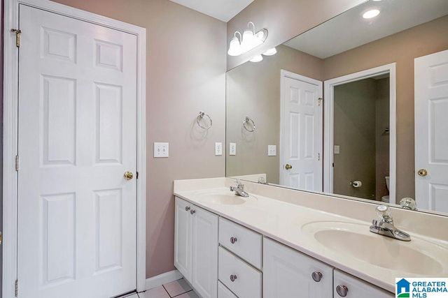 2111 N GRANDE VIEW LANE, Alabaster, AL 35114