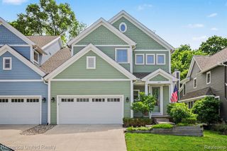 307 River Wood Trail 2, Milford, MI 48381