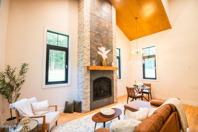 3259 Lake Shore Drive 4, Lake George, NY 12845