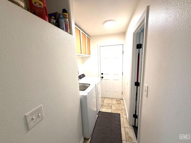 541 Stephens Drive, Bakersfield, CA 93304