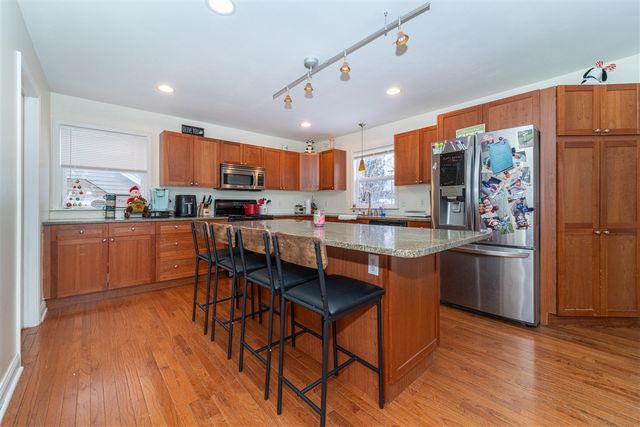 21006 Annapolis Street, Dearborn Heights, MI 48125