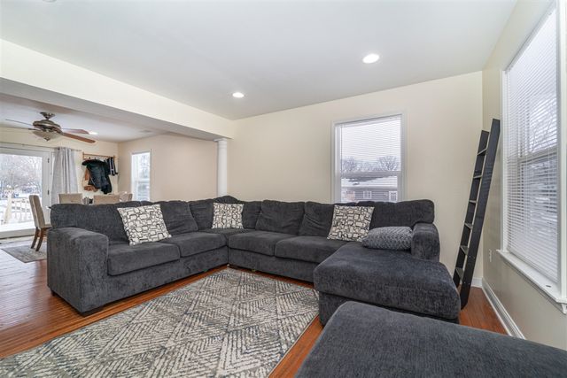 21006 Annapolis Street, Dearborn Heights, MI 48125