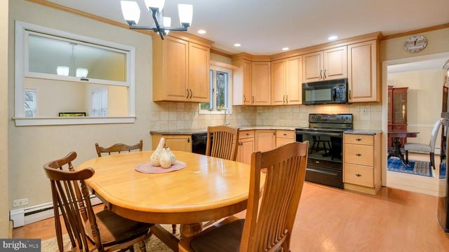 7 BROADALE CT, Doylestown, PA 18901