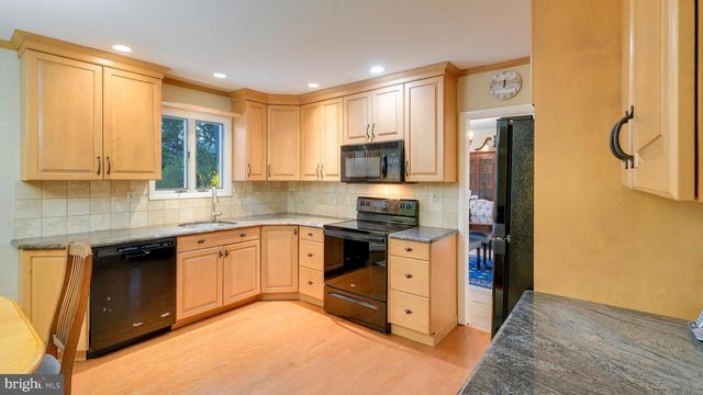 7 BROADALE CT, Doylestown, PA 18901