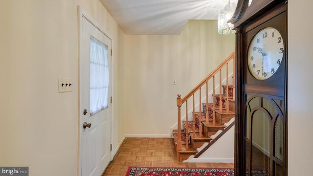 7 BROADALE CT, Doylestown, PA 18901
