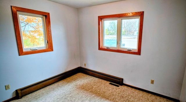 117 Memorial Drive NW, Hoffman, MN 56339