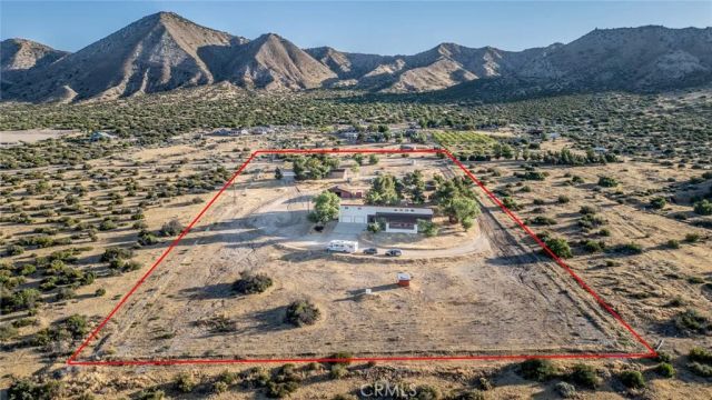 6474 Macapa, Phelan, CA 92371