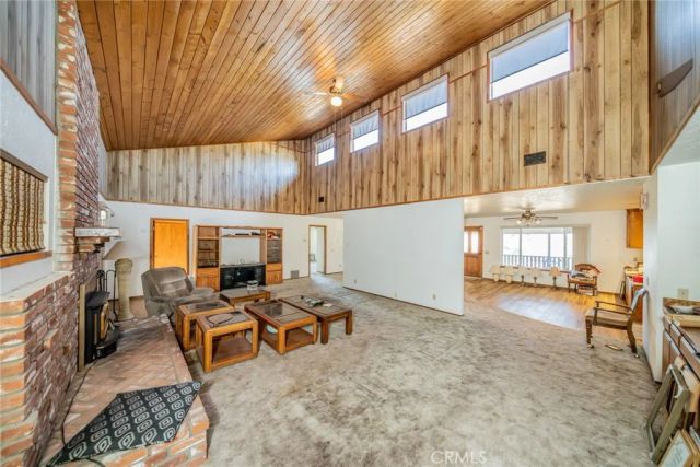 6474 Macapa, Phelan, CA 92371