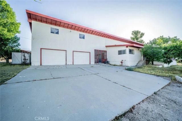 6474 Macapa, Phelan, CA 92371