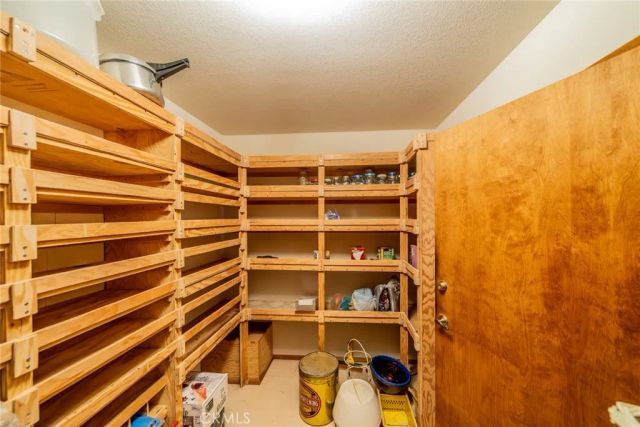 6474 Macapa, Phelan, CA 92371