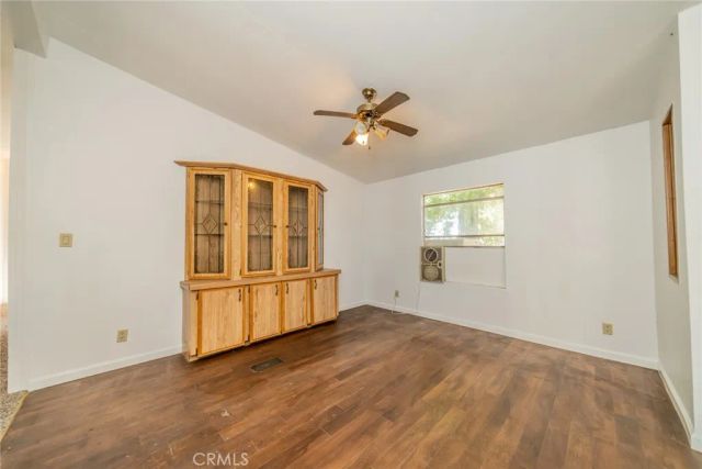 6474 Macapa, Phelan, CA 92371